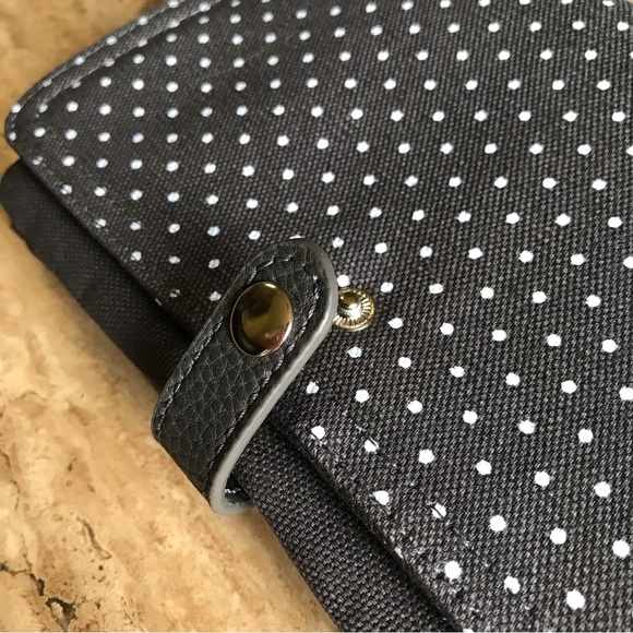 Thirty One Double Up Crossbody-City Charcoal Swiss Dot - Picture 4 of 11